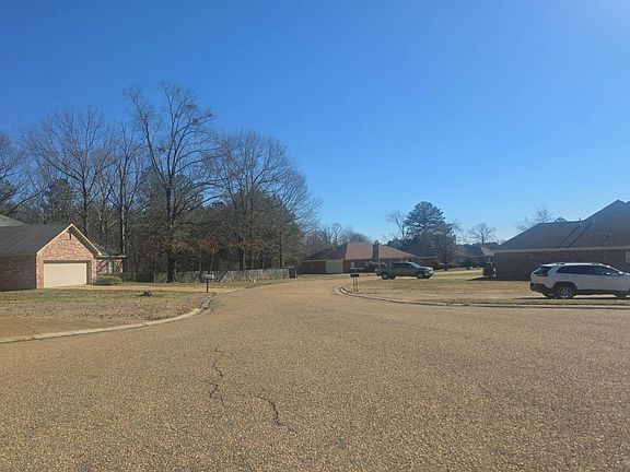 5th image of 802 Meadow Way Cv