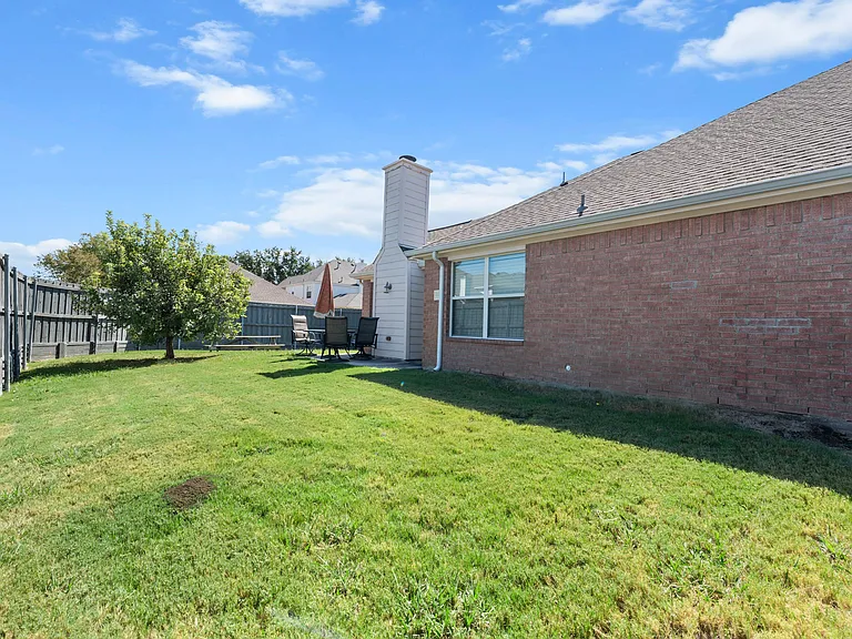 11350 Balcones Dr — Photo 91