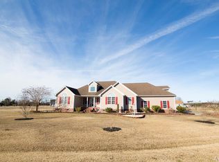 458 Pointe Vista Dr, Elizabeth City, NC 27909