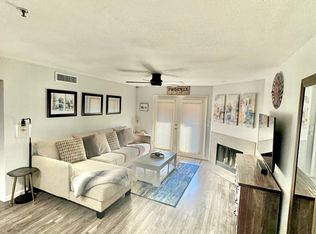 4704 E Paradise Village Pkwy N APT 328, Phoenix, AZ 85032