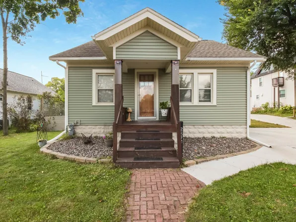 2842 4th St, Eau Claire, WI 54703