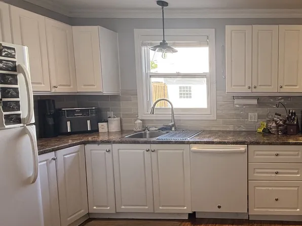 770 Cambridge Ct, Oshawa, ON L1G 1G2
