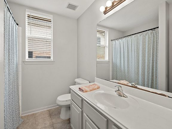 4th image of 4812 Lakefront Terrace Dr