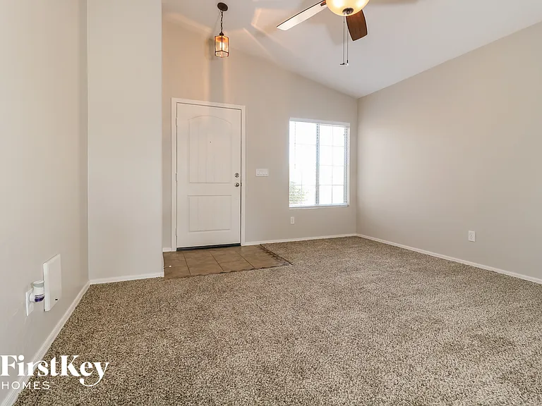1071 S 224th Ln — Photo 3