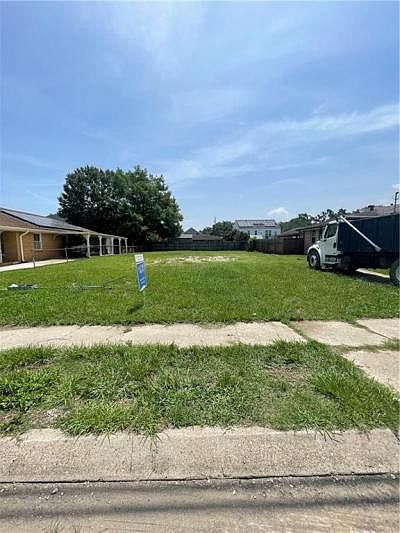 1st image of 5551 Paris Ave