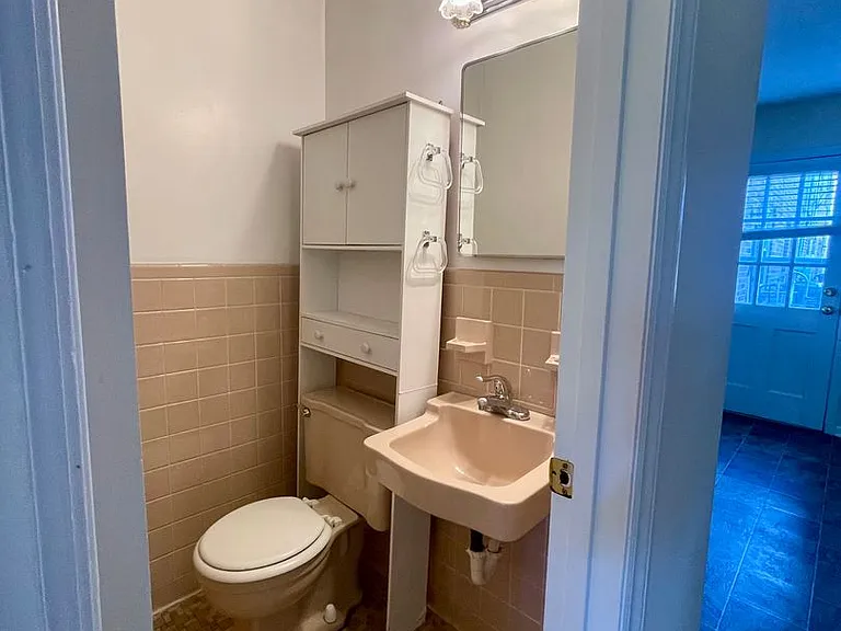 1002 Willow Dr #3 — Photo 4