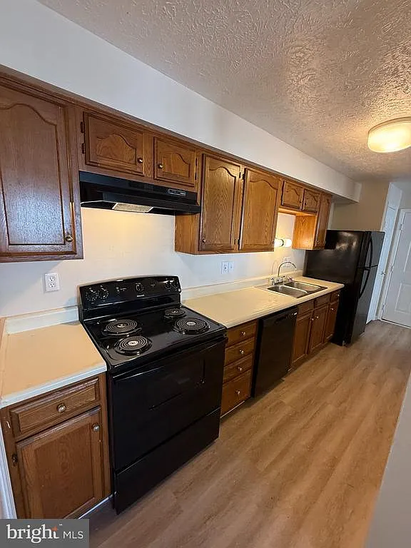 2 bed, 1100 sqft, $1,625 — Photo 3