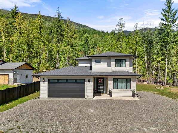 7670 Mountain Dr, Columbia Shuswap, BC V0E 1M8