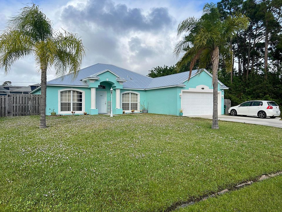 1st image of 685 SE Sweetbay Avenue