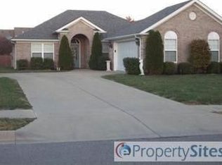 8526 Plum Run Dr, Sellersburg, IN 47172