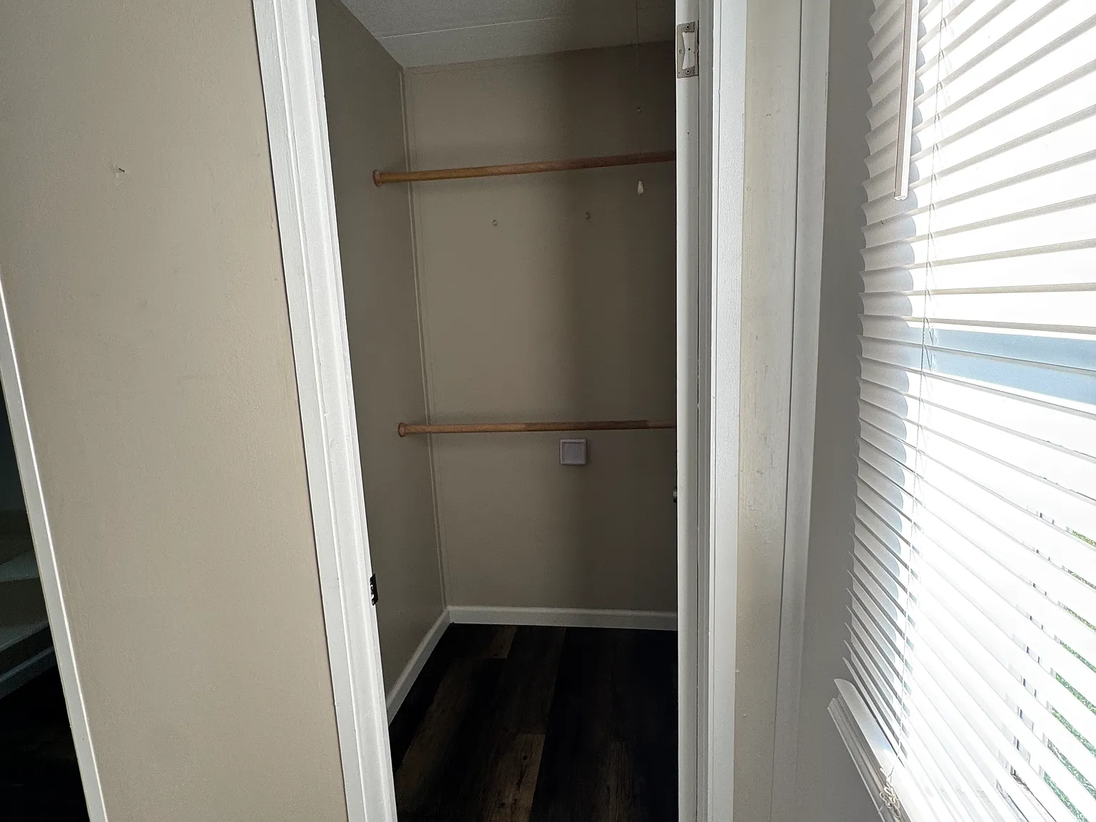 3 bed, $1,100 — Photo 2