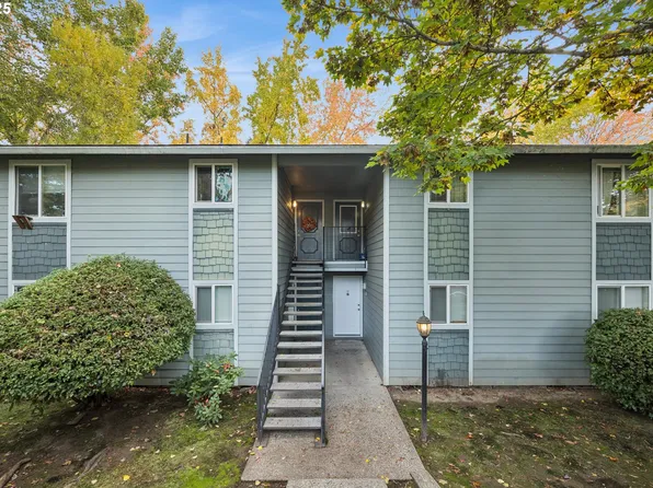 12145 SW Gingham Ln, Beaverton, OR 97008