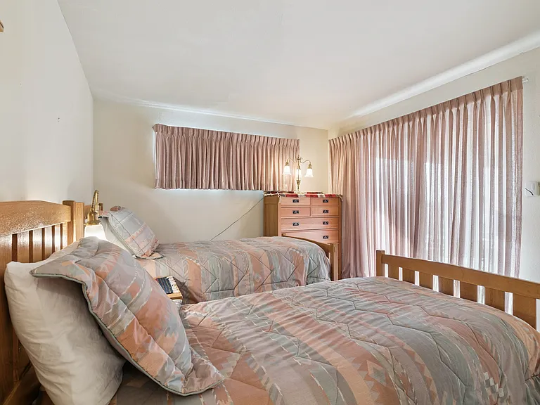 11103 W Caron Ct — Photo 16