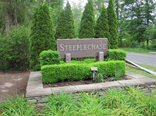 31 Timberwood Rd, West Hartford, CT 06117