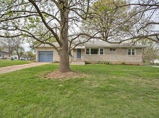7501 Cheshire Ln, Saint Louis, MO