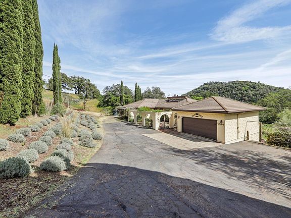 3rd image of 4084 Atlas Peak Rd