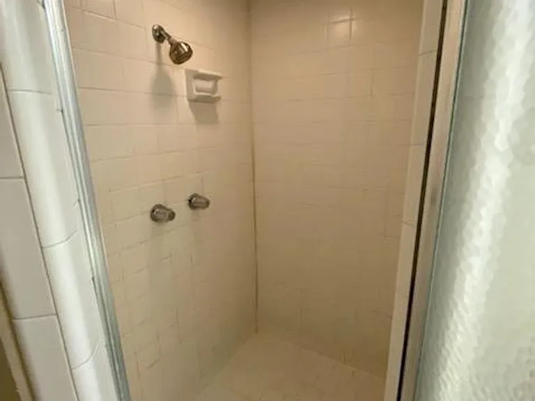 7640 Dentcrest Dr — Photo 9