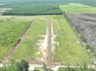 25 Pirates Aly, Florien, LA 71429