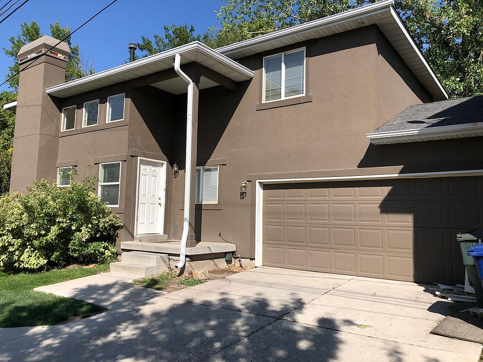 1147 East Garfield Ave. Unit B 
Newly refurbished with everything freshly painted, new carpet on main level and upstairs. New flooring in kitchen, laundry and 1/2 bath. New granite countertops, kitchen sink and faucet. All new window coverings.