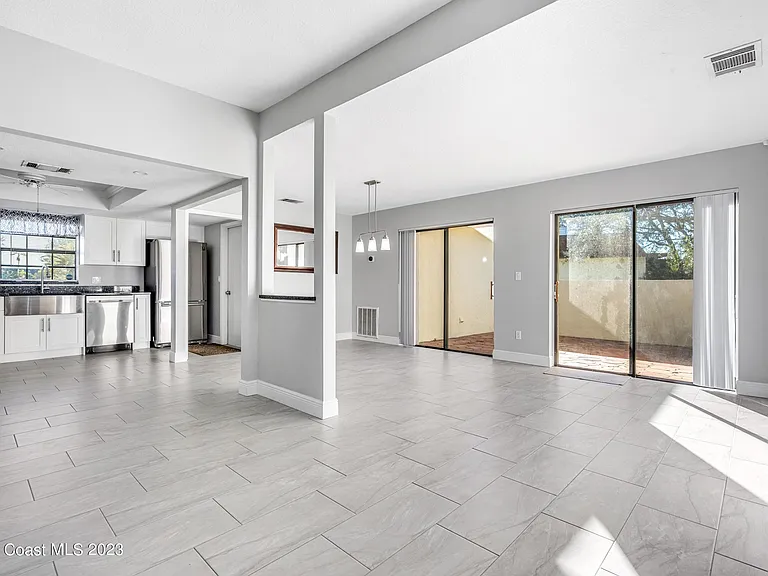 1080 Park Ridge Pl — Photo 16