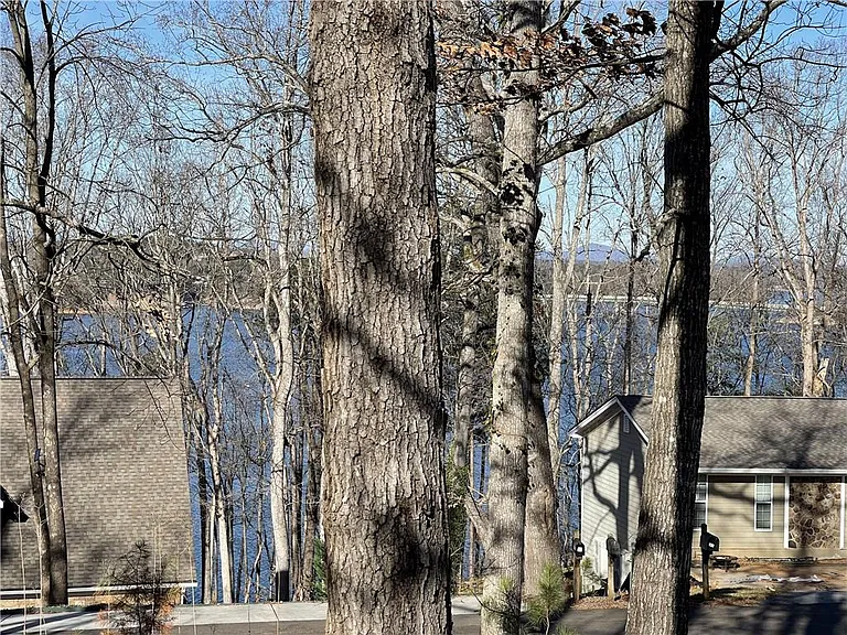 3492 Point View Cir — Photo 84
