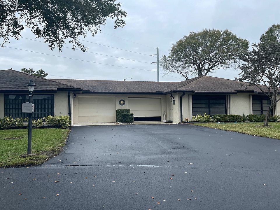1st image of 4926 Equestrian Cir