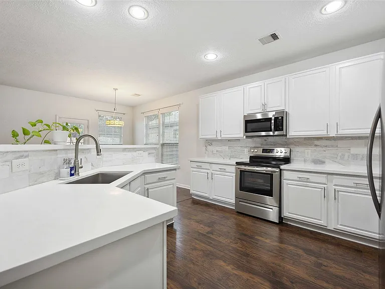 4322 Richland Chambers Ln — Photo 8