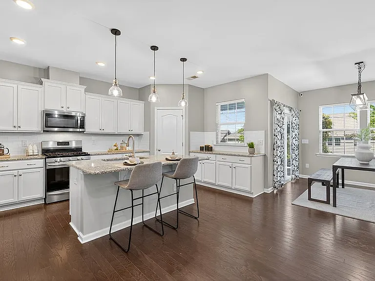 7019 Hamilton Mill Dr — Photo 2
