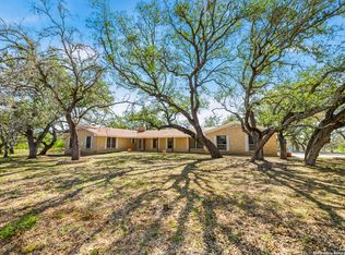 0 Fm 2200, Devine, TX 78016