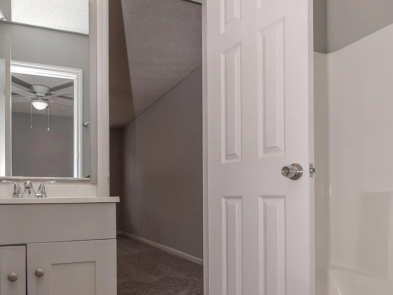 7655 Hunters Ridge Ln — Photo 7