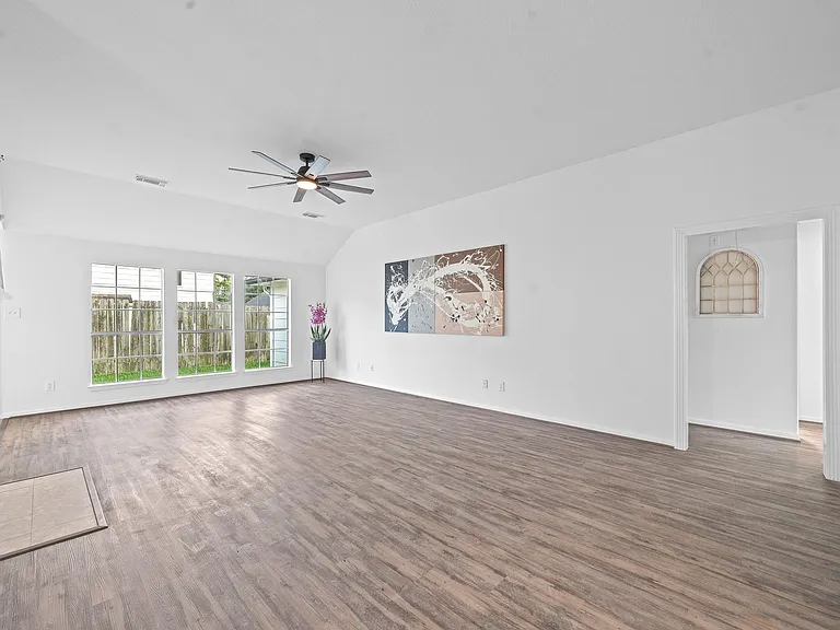 22719 Old Church Ln — Photo 17