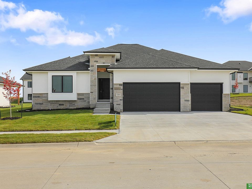 1st image of 12367 Lake Vista Dr