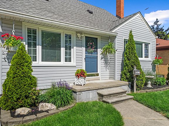 3rd image of 6017 Drexel St