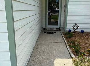 94 Autumn Springs Dr, Jacksonville, FL 32225