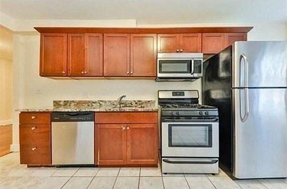 2nd image of 11 Dawson St Unit 11