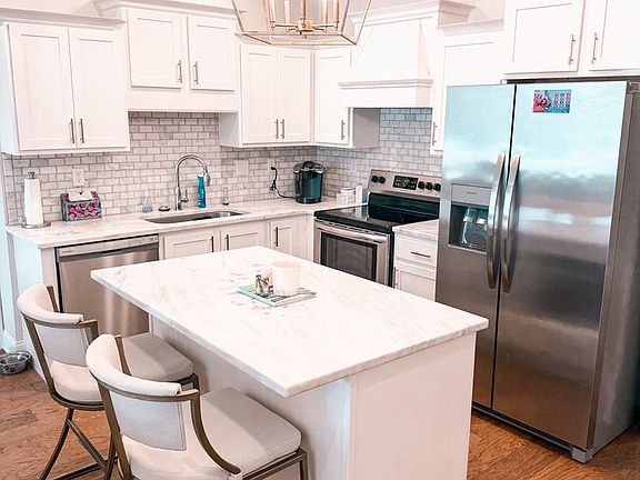 5th image of 4090 Fieldstone Loop