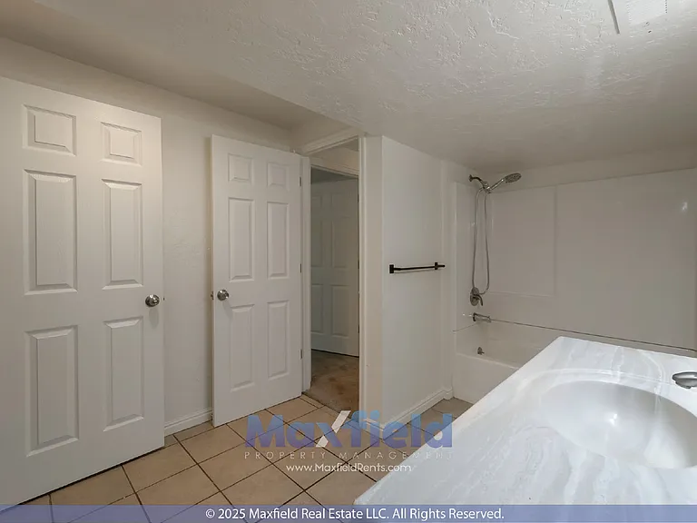 2722 N Double Eagle Dr — Photo 38