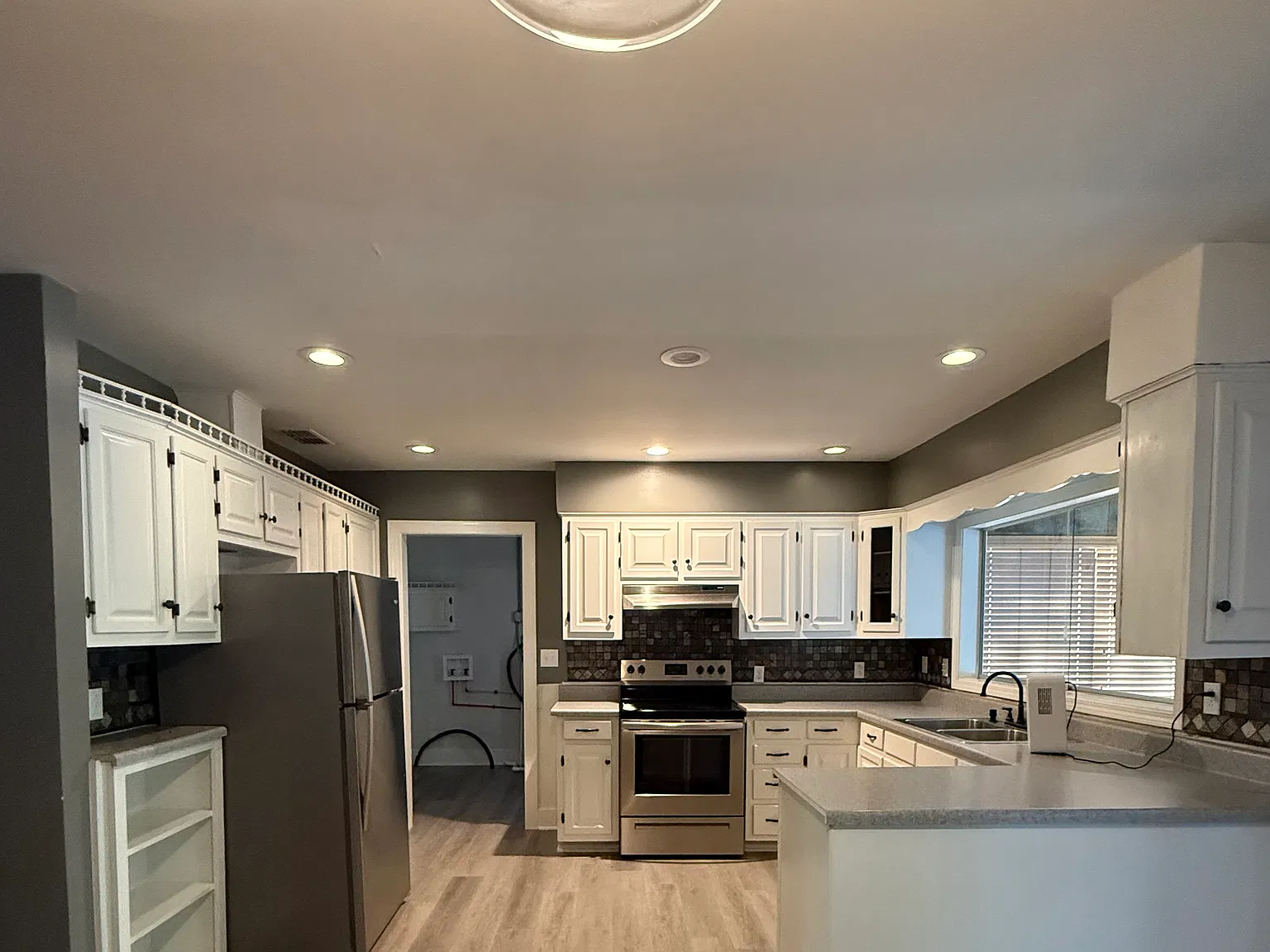 2 bed, 1800 sqft, $1,850 — Photo 4