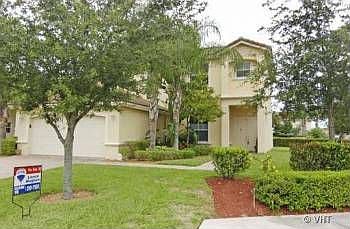 1st image of 4762 Victoria Cir