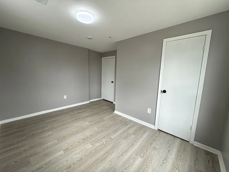 511 E 43rd St #3A — Photo 10
