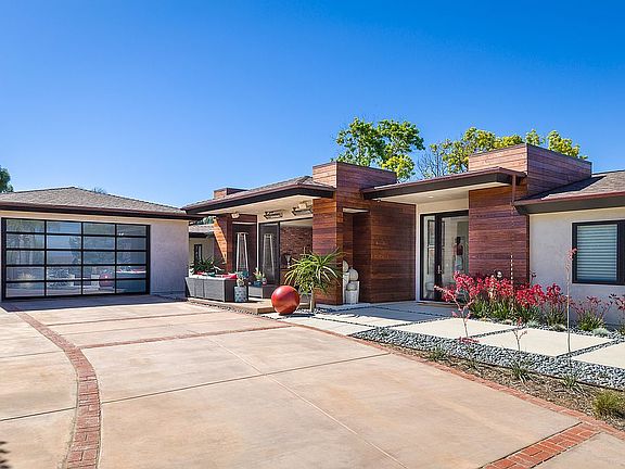 3rd image of 2864 Palomino Cir