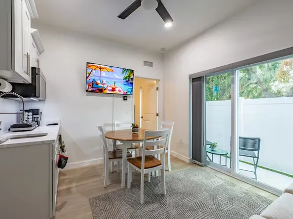 527 N Garden Ave, Clearwater, FL