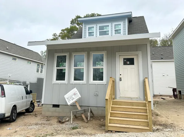 905 Linwood Ave, Durham, NC 27701