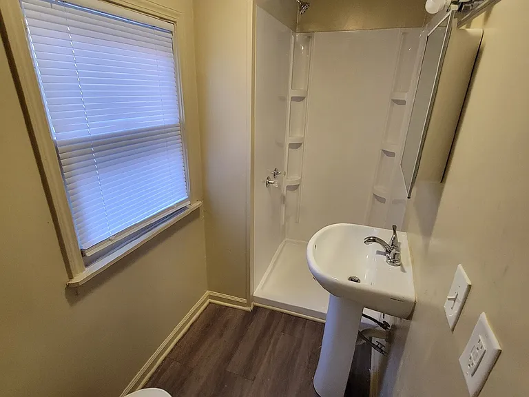 1134 E Kelly St — Photo 6
