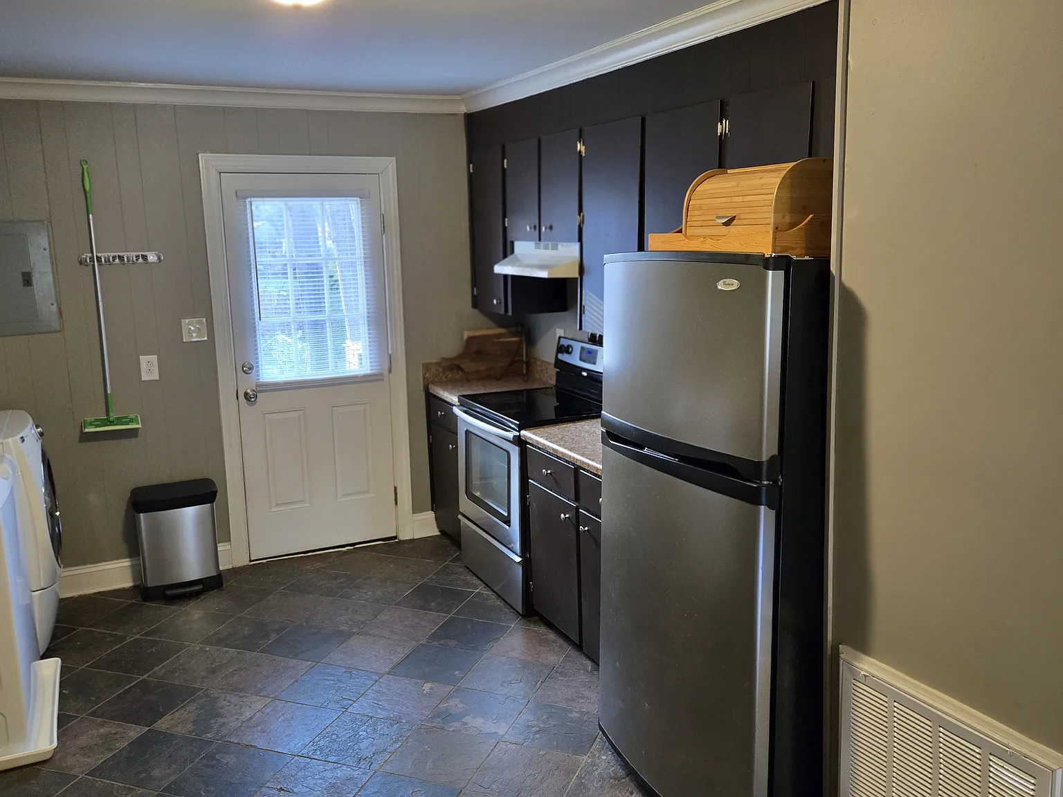2 bed, 832 sqft, $1,250 — Photo 3