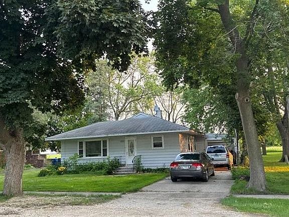 3rd image of 1002 North St
