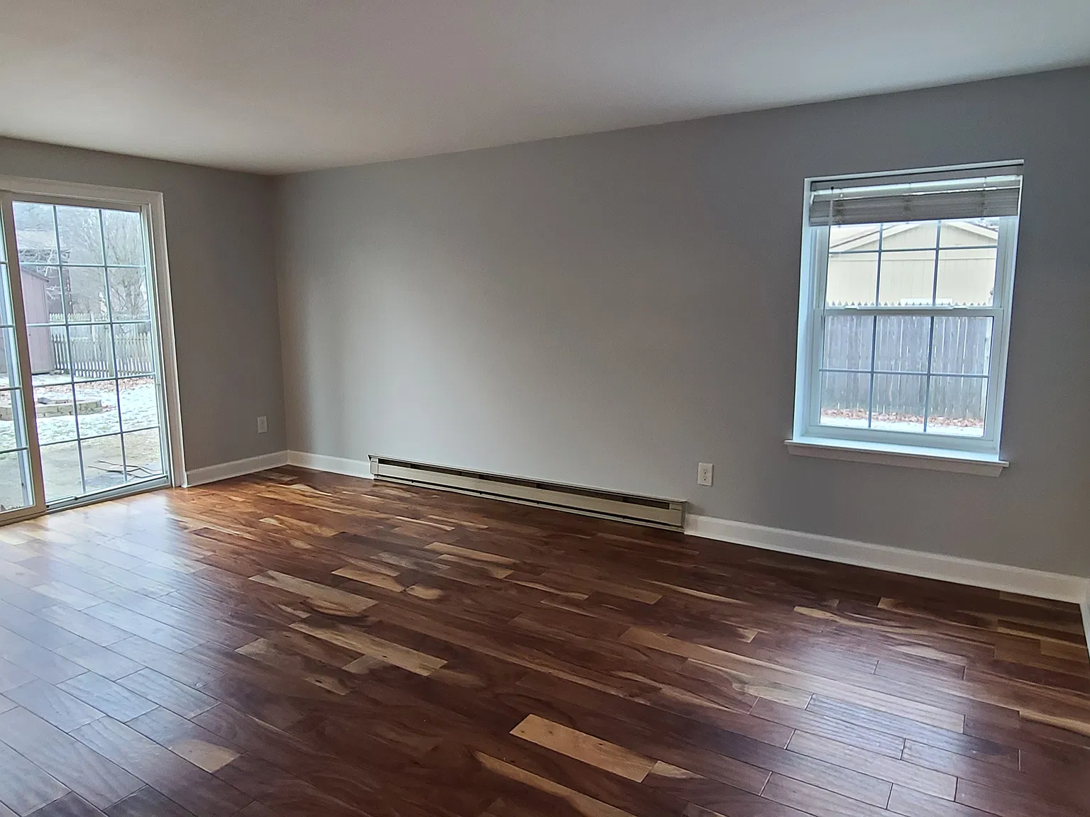3 bed, 1.5 bath, 1228 sqft, $2,400 — Photo 4