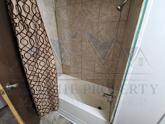 3rd image of 105 Jackalope Ct APT B