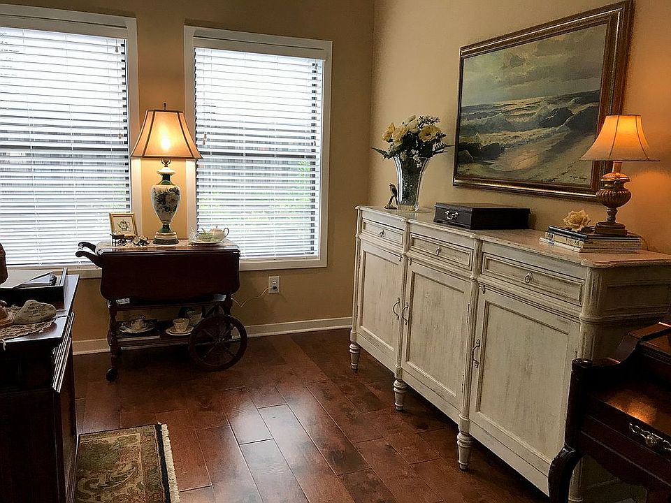 2nd image of 203 Vistamar Dr