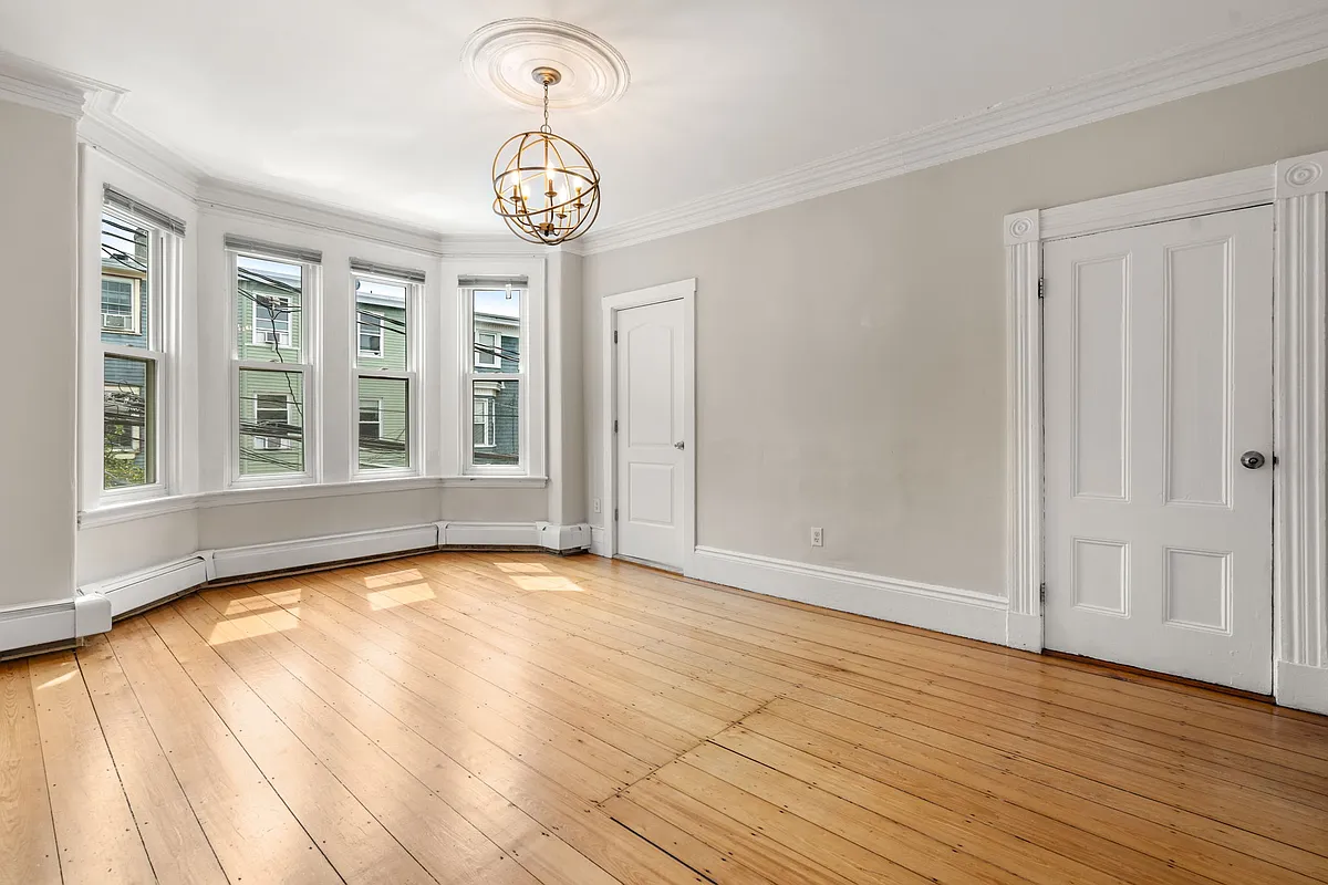 Building Photo - 82 Webster St #2